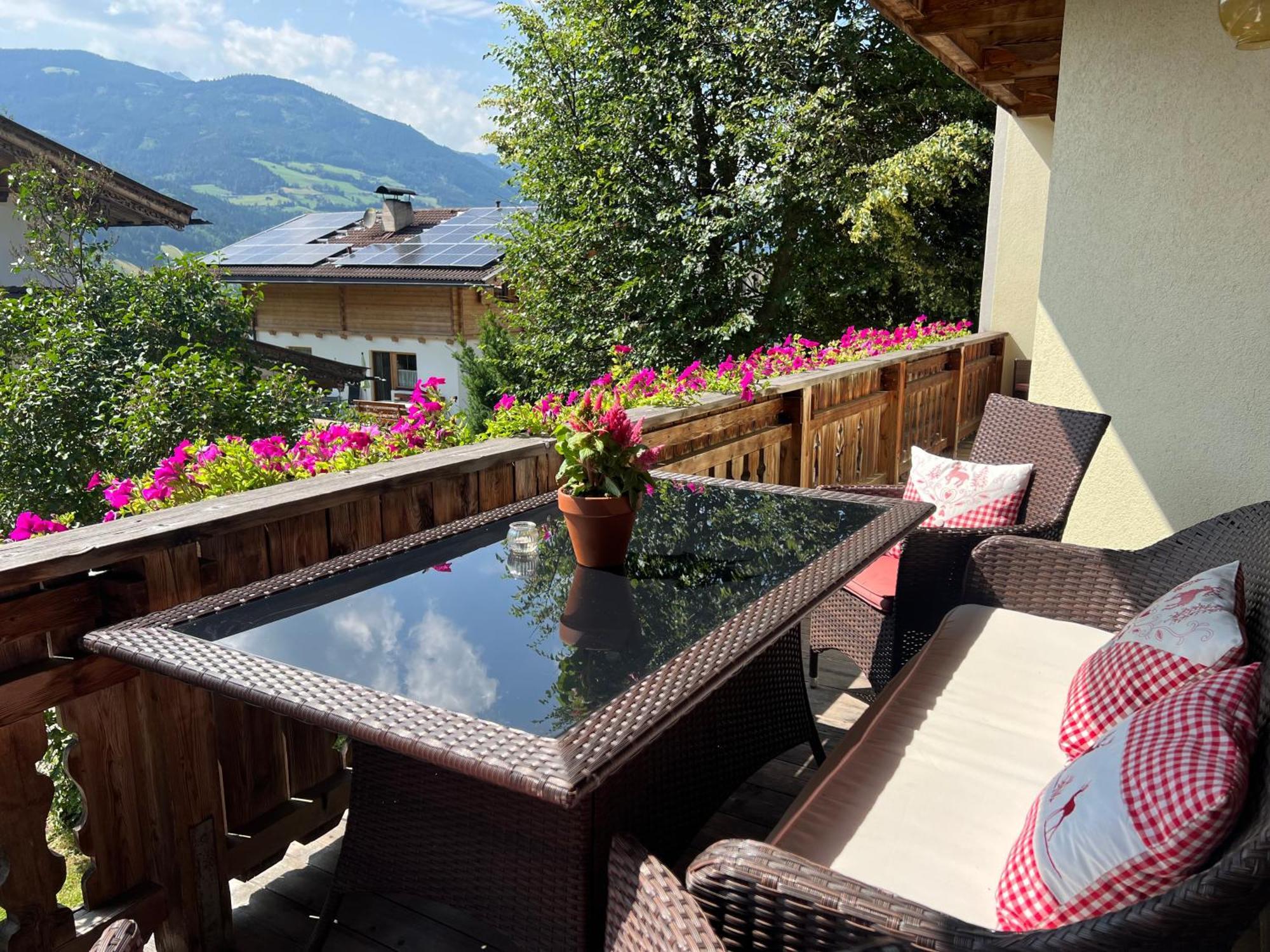 Ferienwohnung Platzhirsch Panorama View Balkon, Gartensauna, Garten, Grillplatz Stumm Esterno foto